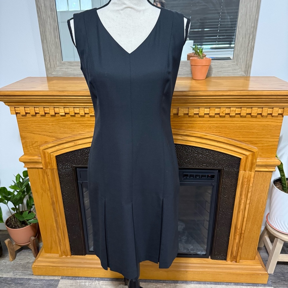 Loft black dress sleeveless V neck size 4 minimalist basic neutral